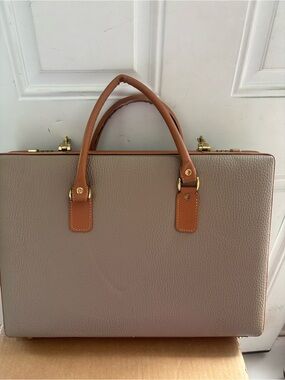 Leather Briefcase unisex for man or women - Tan